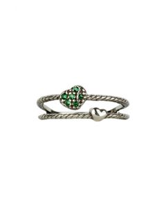 Conjunto de anéis feito em prata, com detalhe de coração com strass verde. Medindo 2 cm de comprimento por 2 cm de largura, nos tamanhos 13 e 14. 